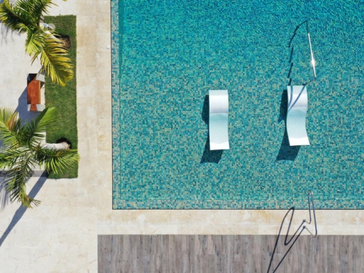 Mosaico ONIX® en piscina